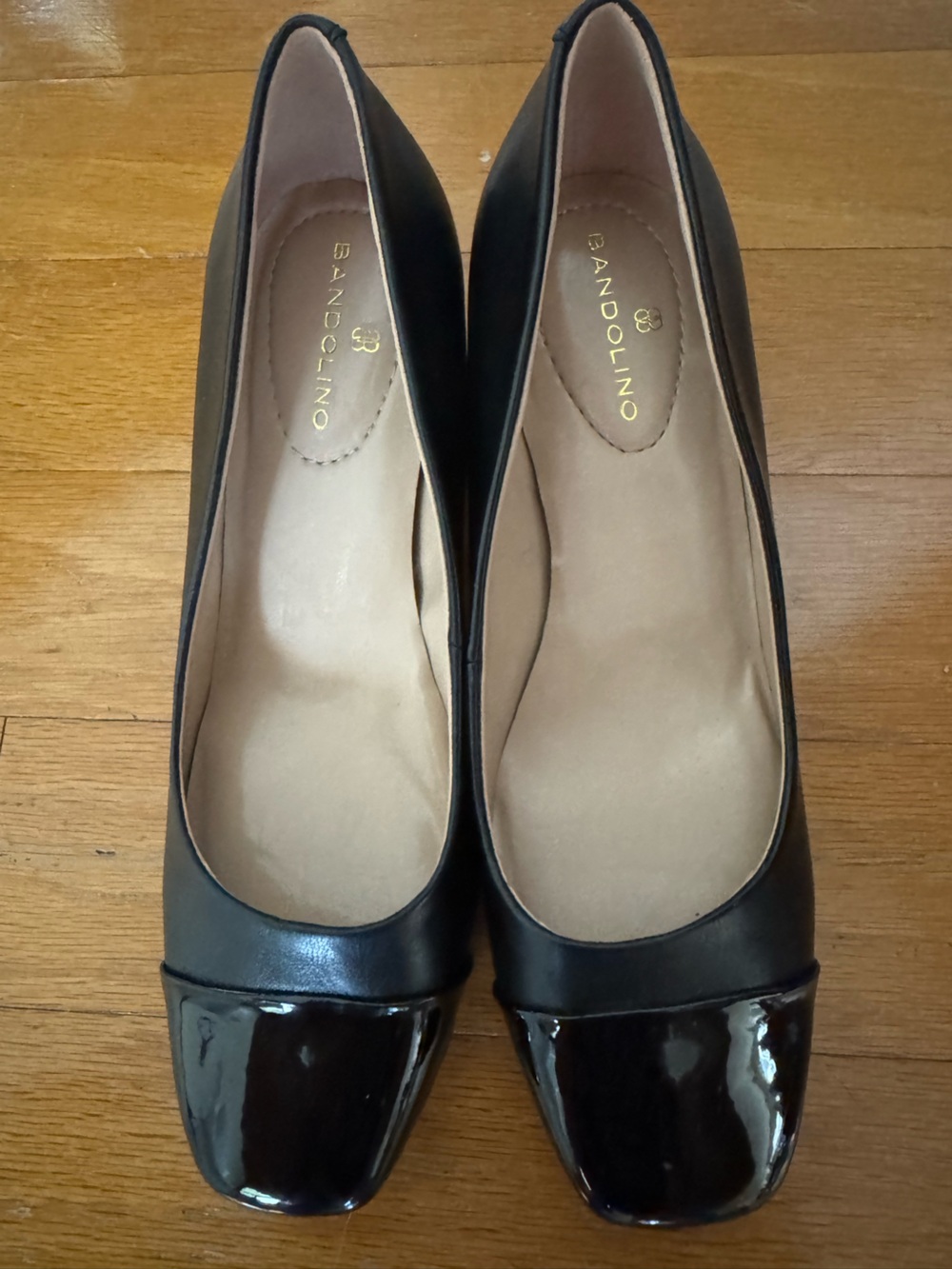 New. Bandolino Black Leather patent toe caps pumps